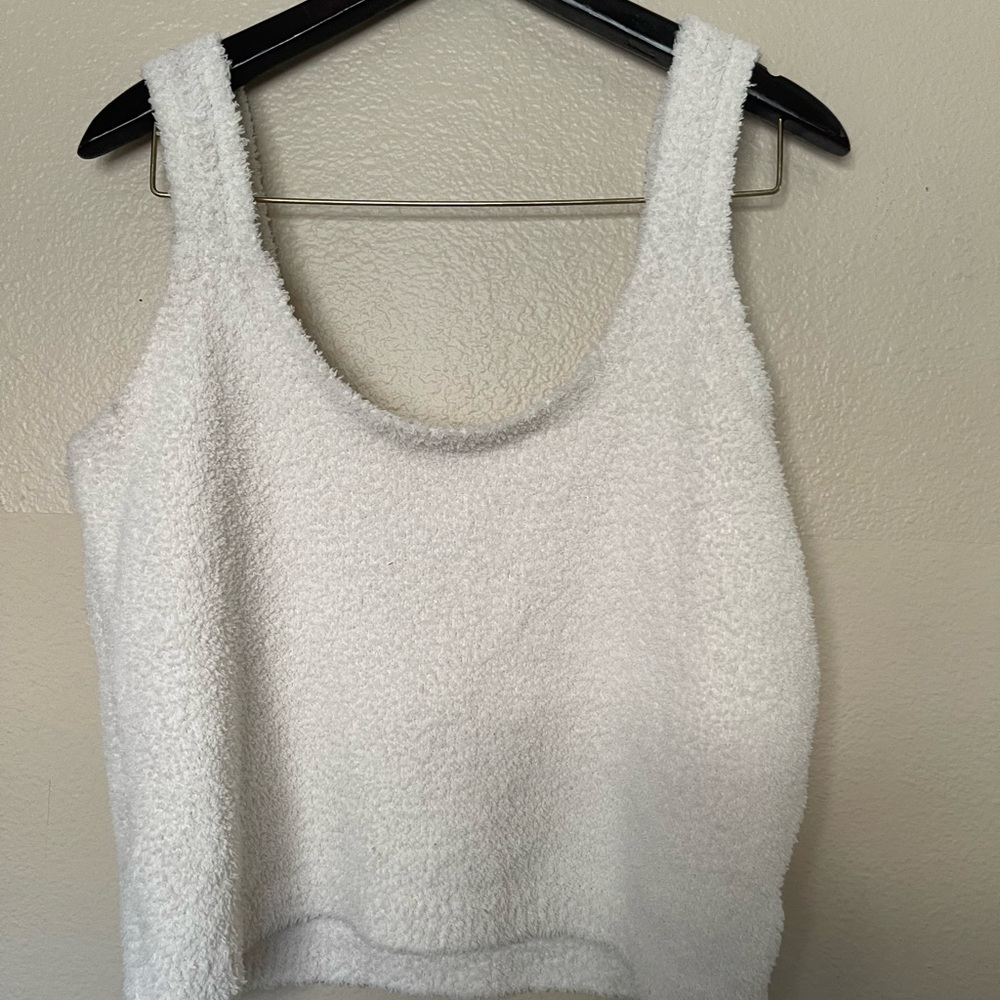 Fuzzy White crop tank Women's large NWT